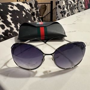 Gucci oversized metal frame